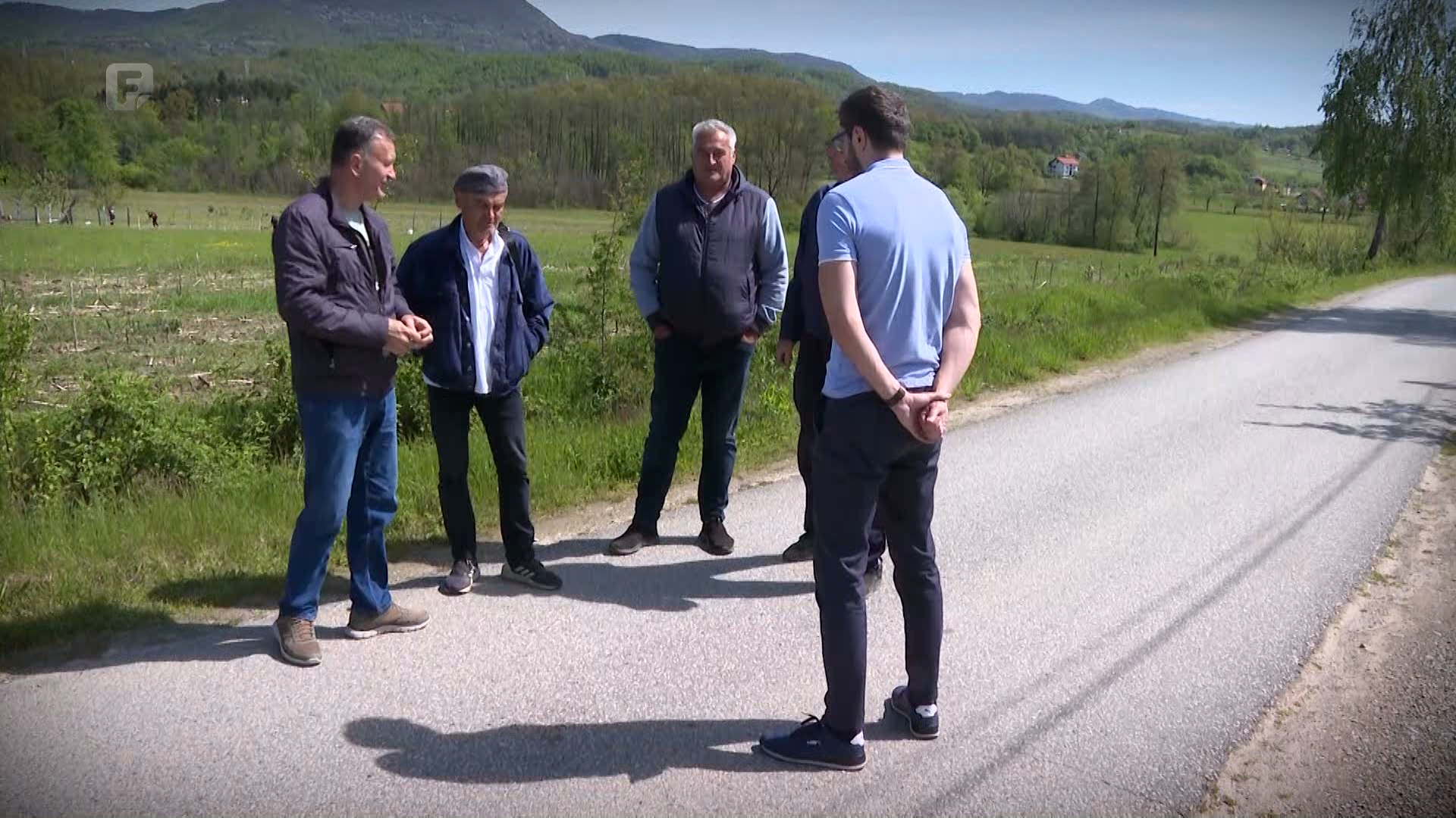 Kineski autoput, srpske kuće